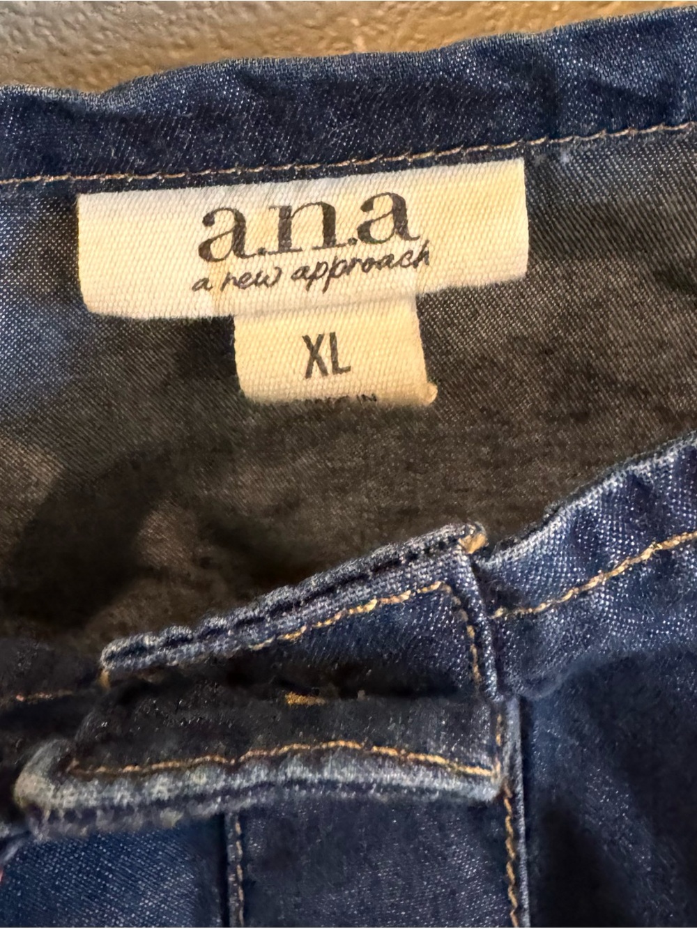 a.n.a Denim Button-Front Crop Top Tank - Picture 3 of 5